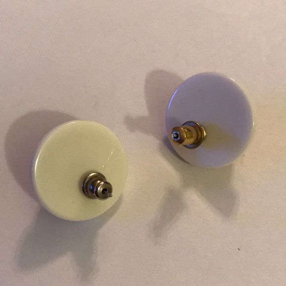 Earring - Picture 2 of 3